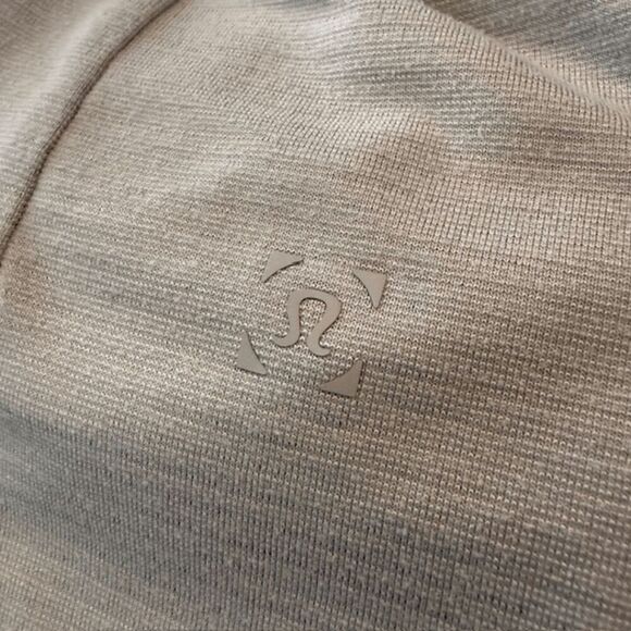 Lululemon Men's Short Sleeve Polo Shirt Gray Size Medium - Picture 6 of 7